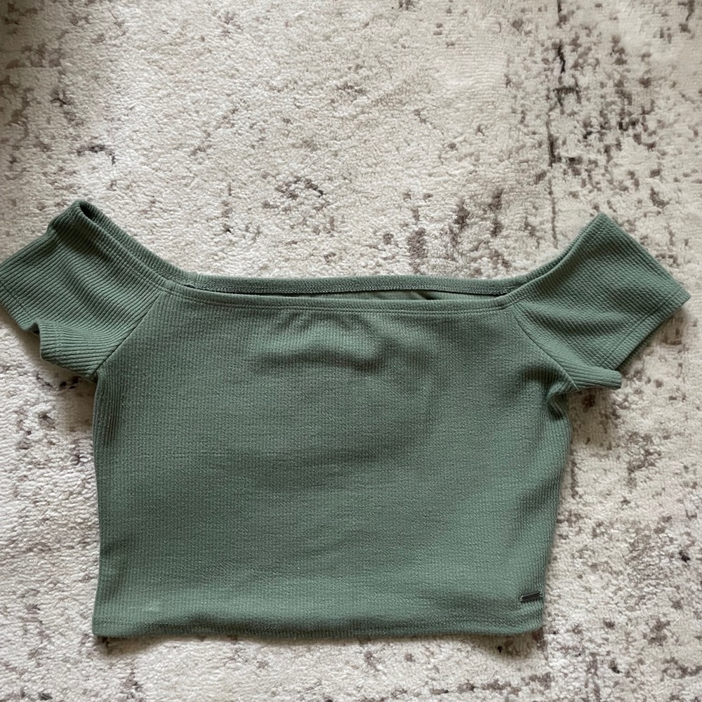 Off shoulder Crop top